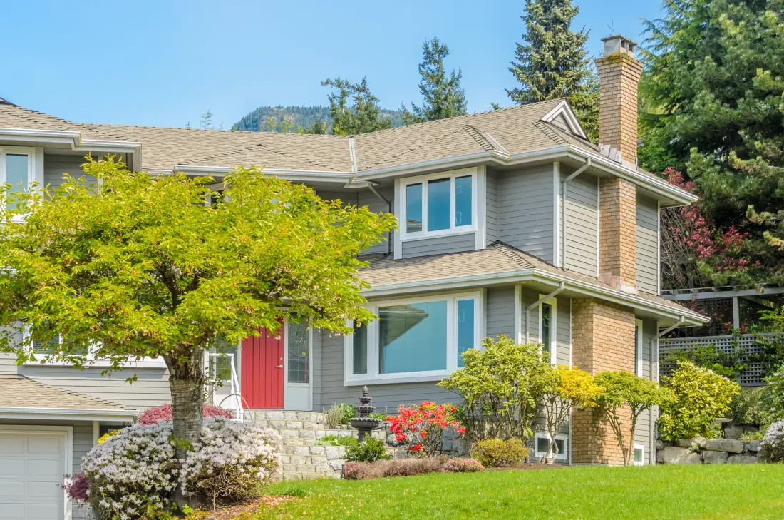 A home with a mountain backdrop